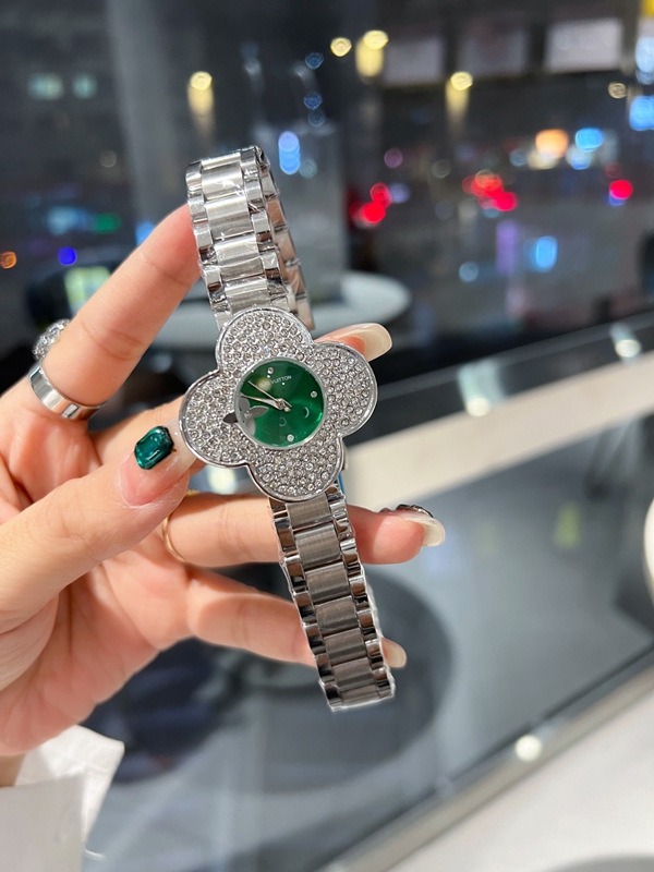 ブランド時計側面デザイン